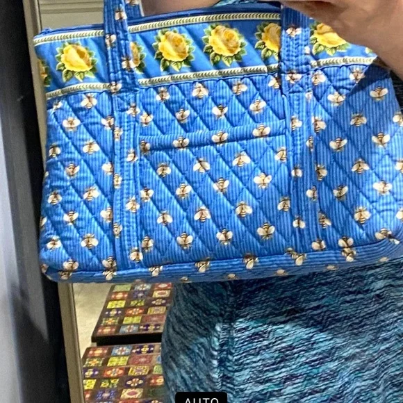 Vera Bradley Shoulder Bag - Picture 7 of 9